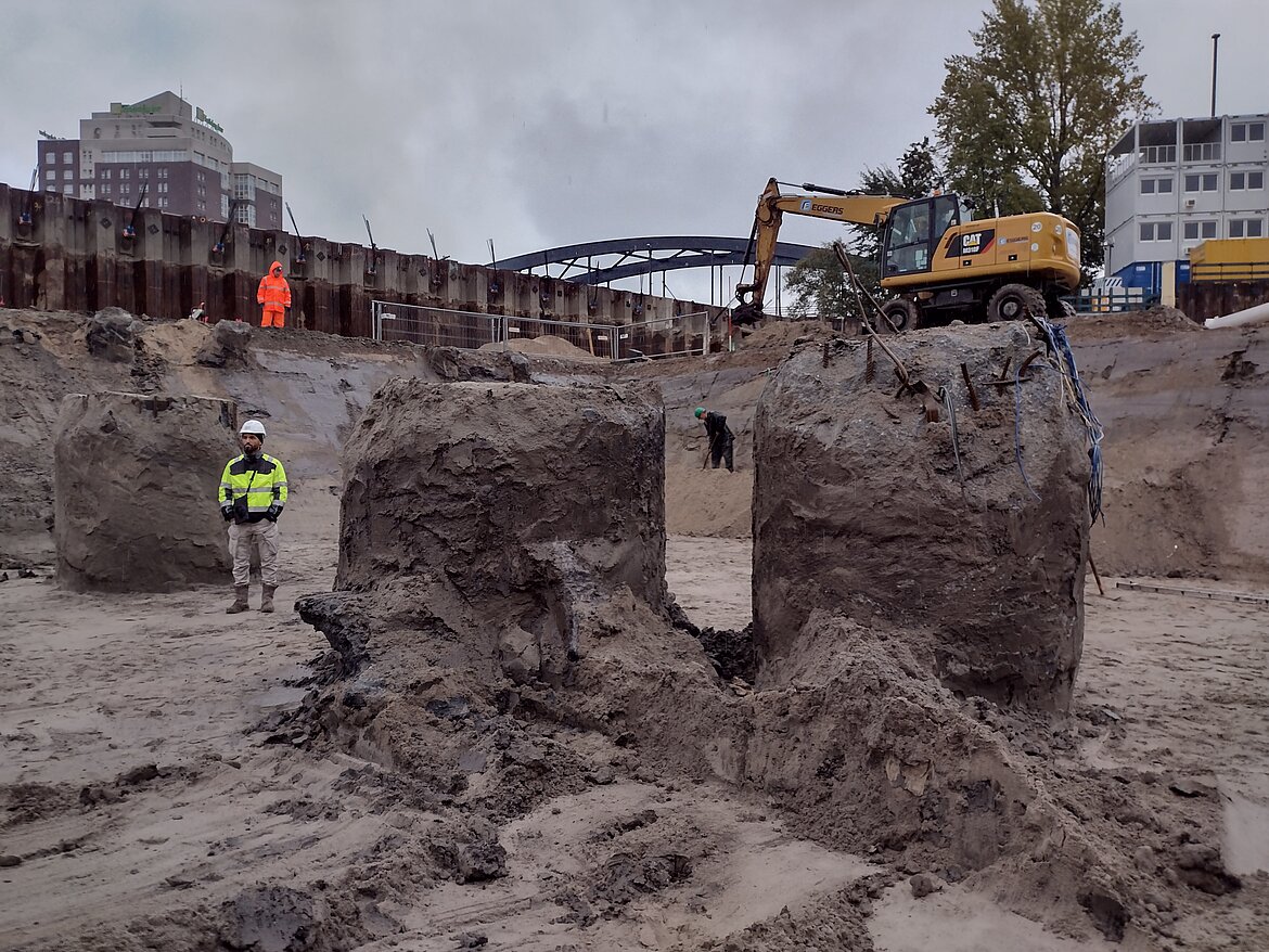 Pfahlköpfe bei einer Gründung für ein Hochhaus in Hamburg