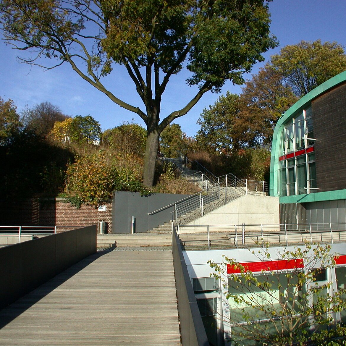 Treppe zum Denkmal „Die Auswanderer“  