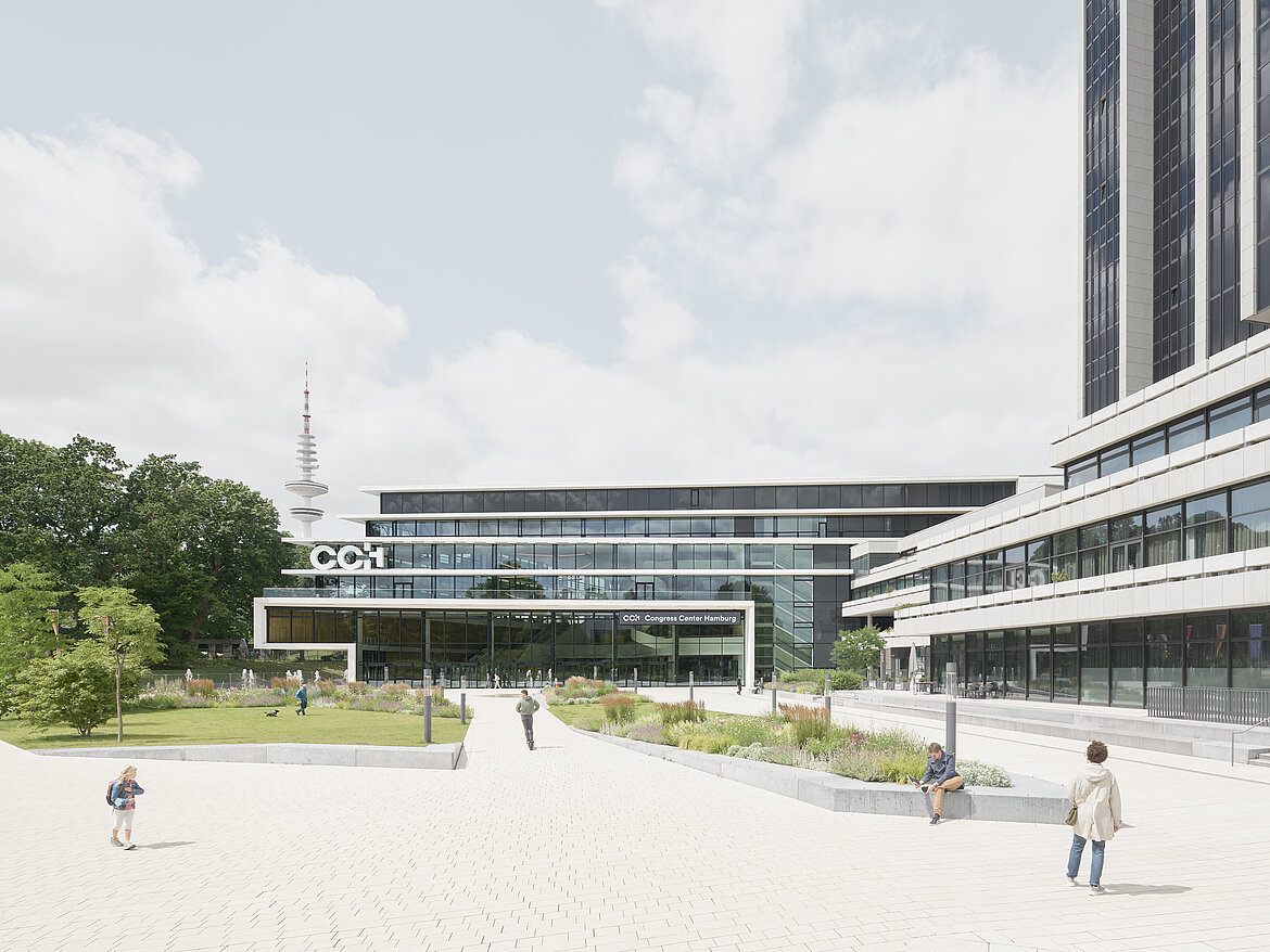 Congressplatz mit Blick auf die neue Eingangshalle